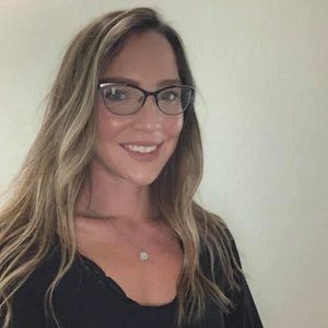 Meet your Posher, Justine